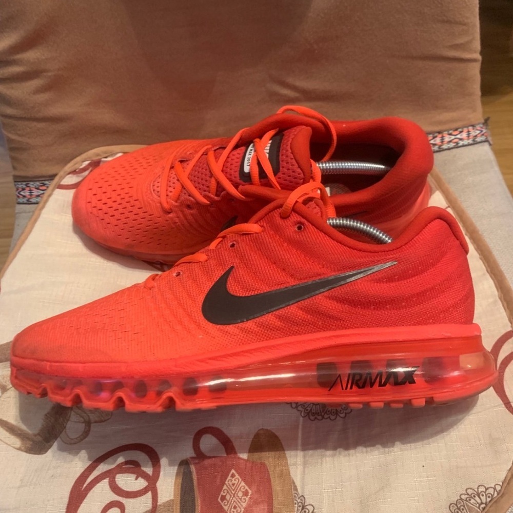 Nike Air Max 2017 crimson Sz 9 used ✅✅✅